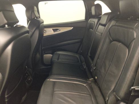 Used 2016 Lincoln MKX Reserve w/ Luxury Package image 18