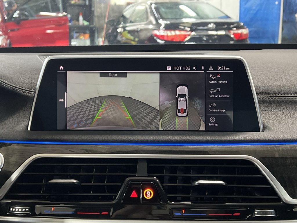 Used 2022 BMW 750i xDrive w/ M Sport Package AWD/4WD image 19
