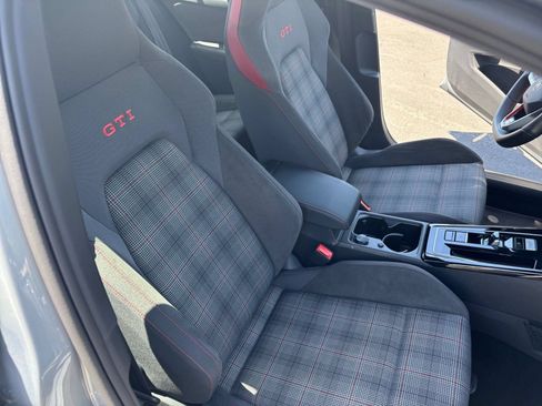 Used 2026 Volkswagen Golf S FWD image 31