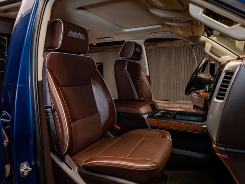 Used 2016 Chevrolet Silverado 2500 High Country w/ Duramax Plus Package image 26