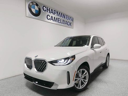 Used 2025 BMW X3 xDrive30i AWD/4WD image 1