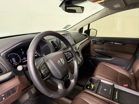 Used 2025 Honda Odyssey Touring image 13