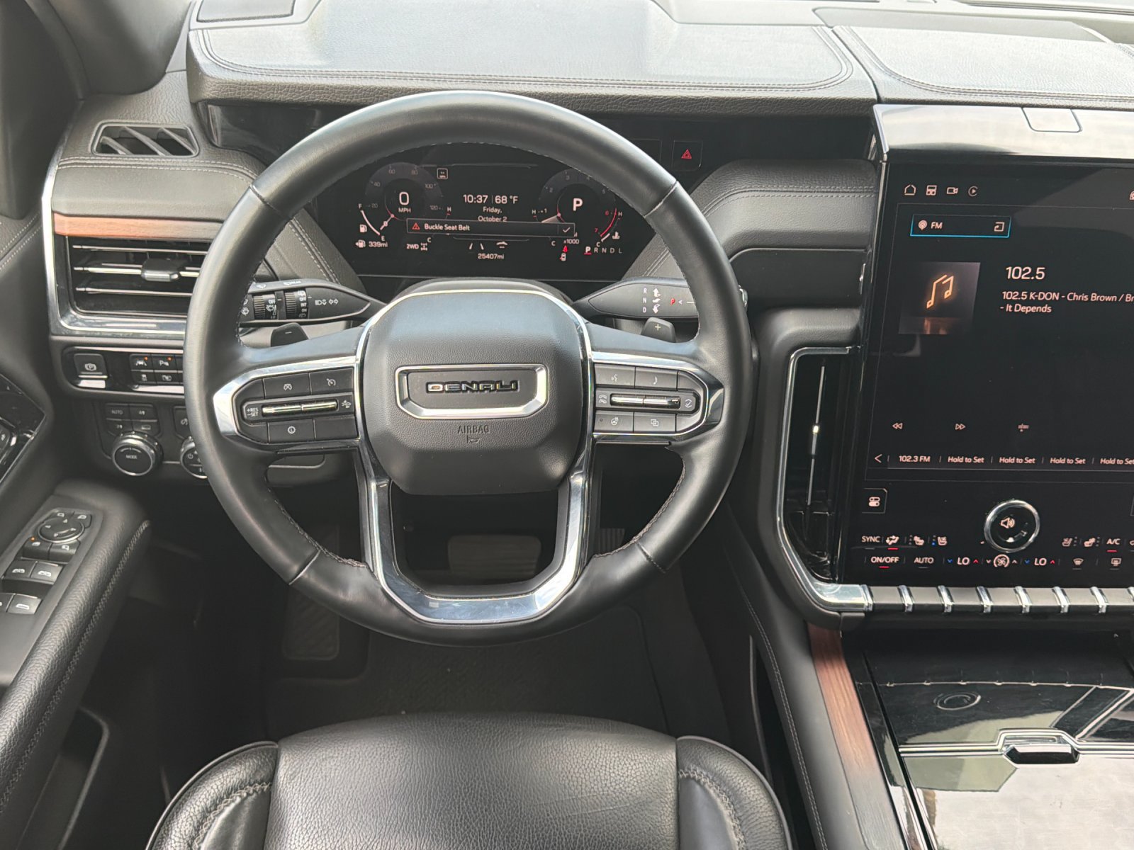 Used 2025 GMC Yukon XL Denali AWD/4WD image 15