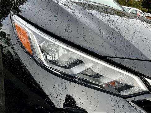 Used 2023 Nissan Sentra S image 25