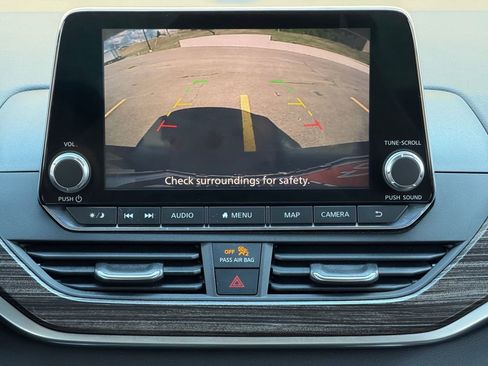Used 2020 Nissan Altima 2.5 SL FWD image 12