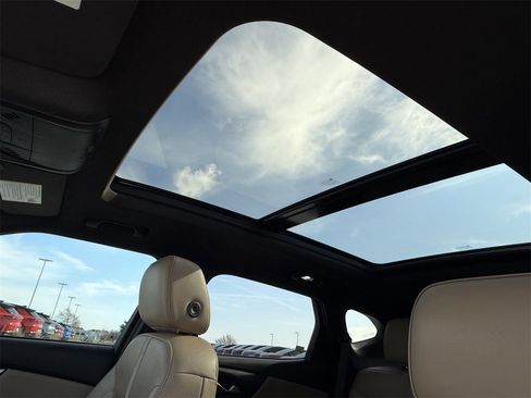 Certified 2022 Chevrolet Blazer Premier w/ Enhanced Convenience Package image 27