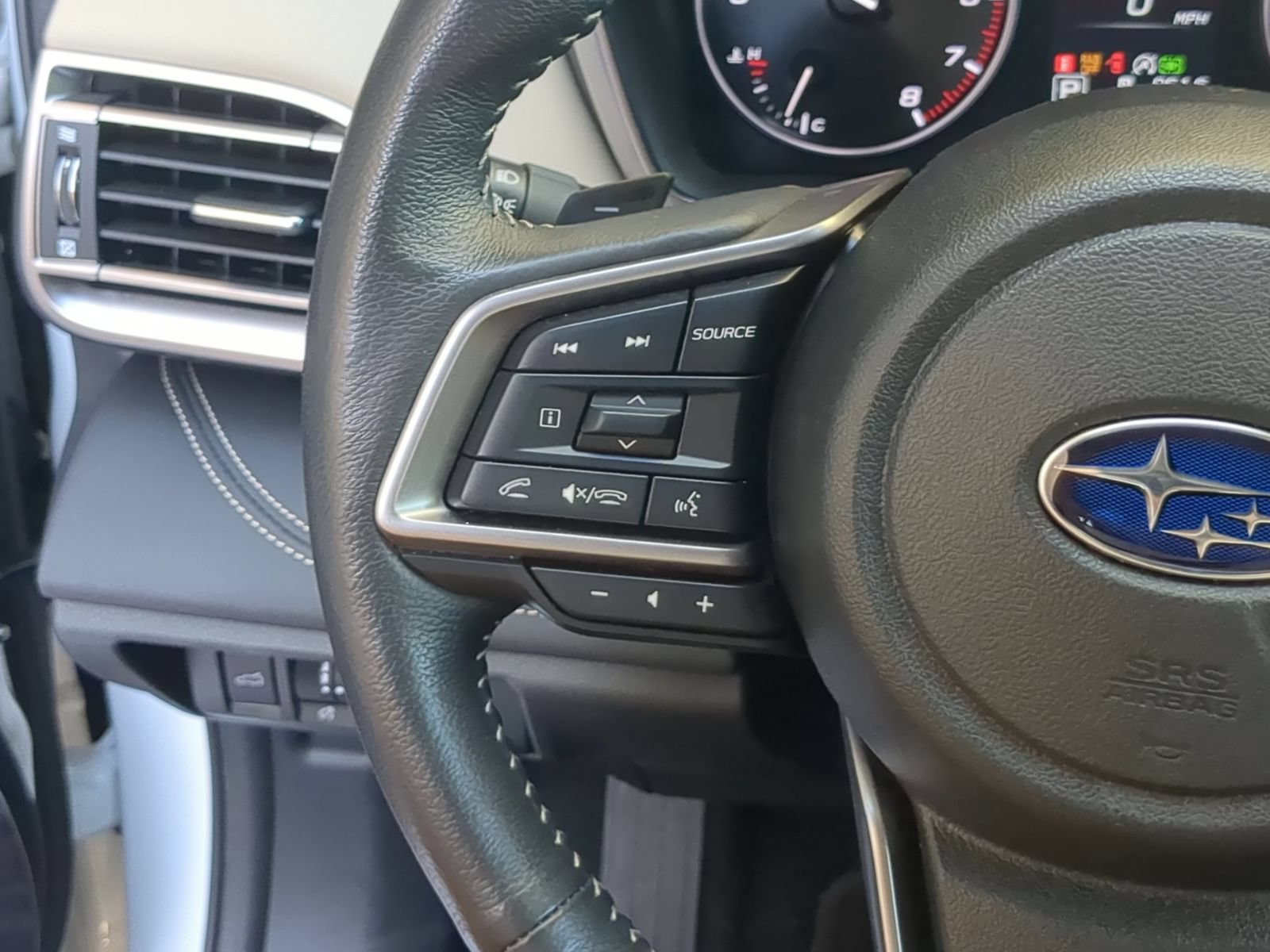 Certified 2025 Subaru Outback Limited AWD/4WD image 16