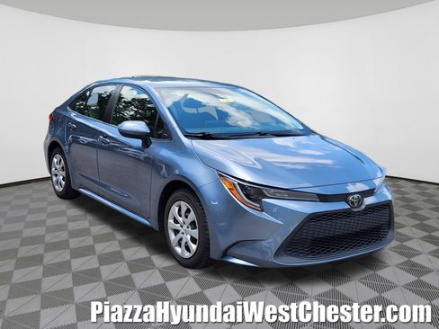 Used 2020 Toyota Corolla LE FWD image 1