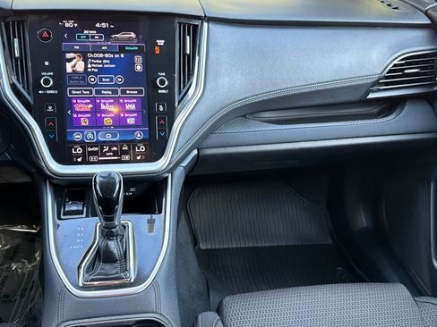 Used 2020 Subaru Outback Premium image 28