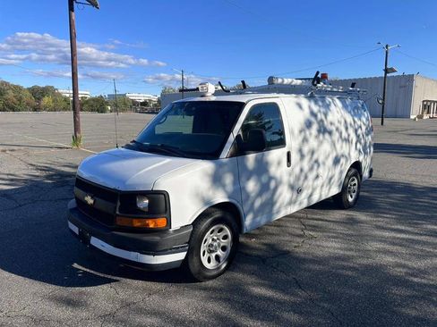 Used 2013 Chevrolet Express 1500 image 2