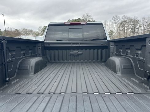 Used 2025 Chevrolet Silverado 1500 LT image 19
