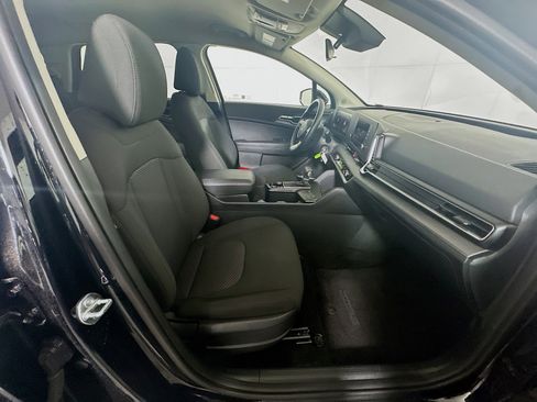 Used 2025 Kia Sportage LX image 30