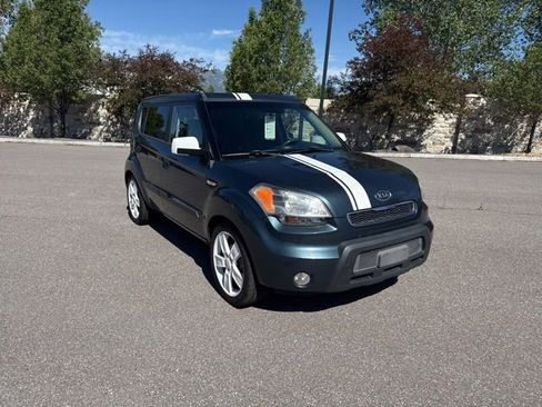 Used 2010 Kia Soul + w/ Denim Special Edition Pkg FWD image 11