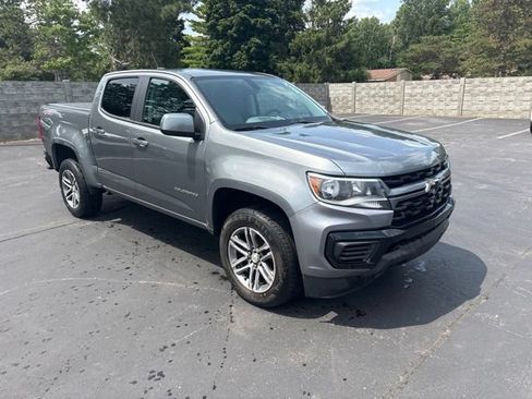 Used 2021 Chevrolet Colorado W/T w/ Custom Special Edition AWD/4WD image 4