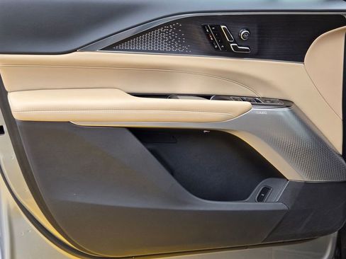 Certified 2024 Cadillac Lyriq Luxury w/ Nappa Leather Package image 25