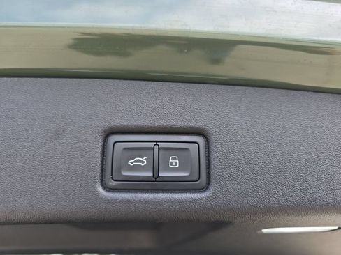 Used 2025 Audi Q5 Premium w/ Convenience Package AWD/4WD image 16