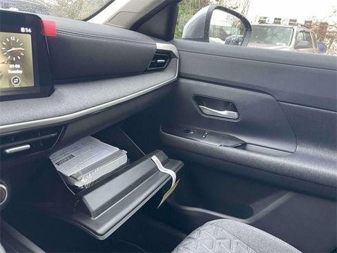 New 2025 Nissan Kicks SV w/ SV Premium Package image 30