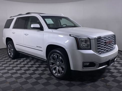Used 2018 GMC Yukon Denali w/ Open Road Package AWD/4WD image 44