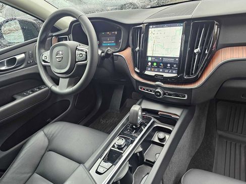Certified 2024 Volvo XC60 B5 Plus w/ Protection Package Premier image 12