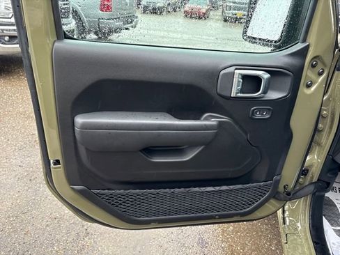 New 2026 Jeep Gladiator Sport image 8