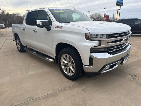 Used 2019 Chevrolet Silverado 1500 LTZ w/ LTZ Premium Package image 4
