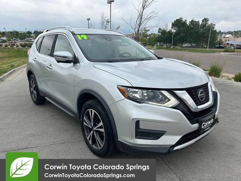 Used 2019 Nissan Rogue SV w/ Sun & Sound Touring Package AWD/4WD image 1