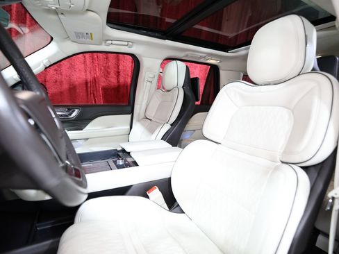 Used 2021 Lincoln Navigator L Black Label w/ Special Edition Package AWD/4WD image 13