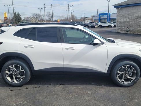 New 2026 Chevrolet Trax LT w/ Driver Confidence Package image 14