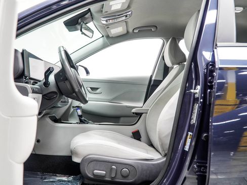 Used 2024 Hyundai Kona SEL FWD image 40