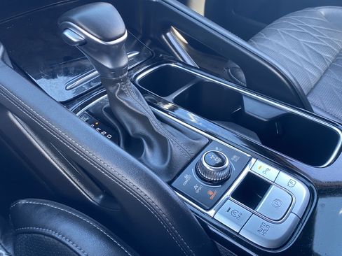 Certified 2023 Kia Telluride SX Prestige X-Line AWD/4WD image 30