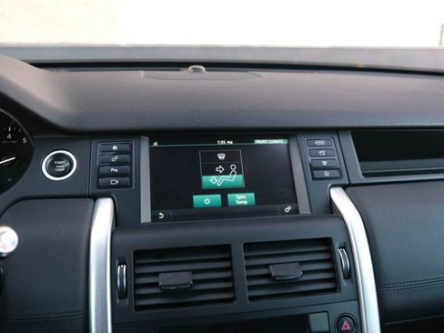 Used 2019 Land Rover Discovery Sport SE image 35