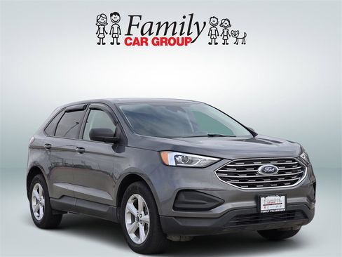 Used 2021 Ford Edge SE w/ Cargo Accessory Package image 2