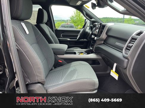 New 2026 RAM 3500 Big Horn AWD/4WD image 25