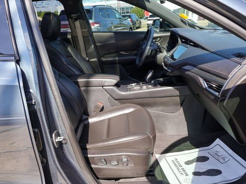 Used 2019 Cadillac XT4 Sport w/ Driver Awareness Package FWD image 8