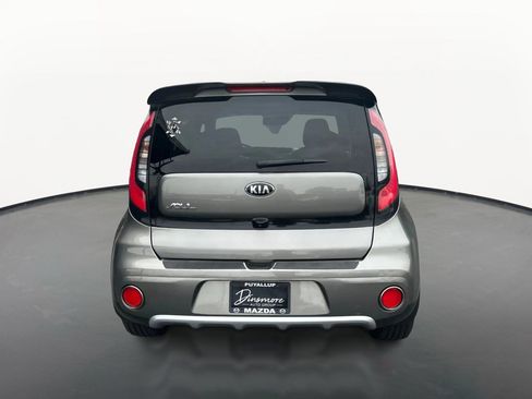 Used 2017 Kia Soul + w/ Primo Package FWD image 4