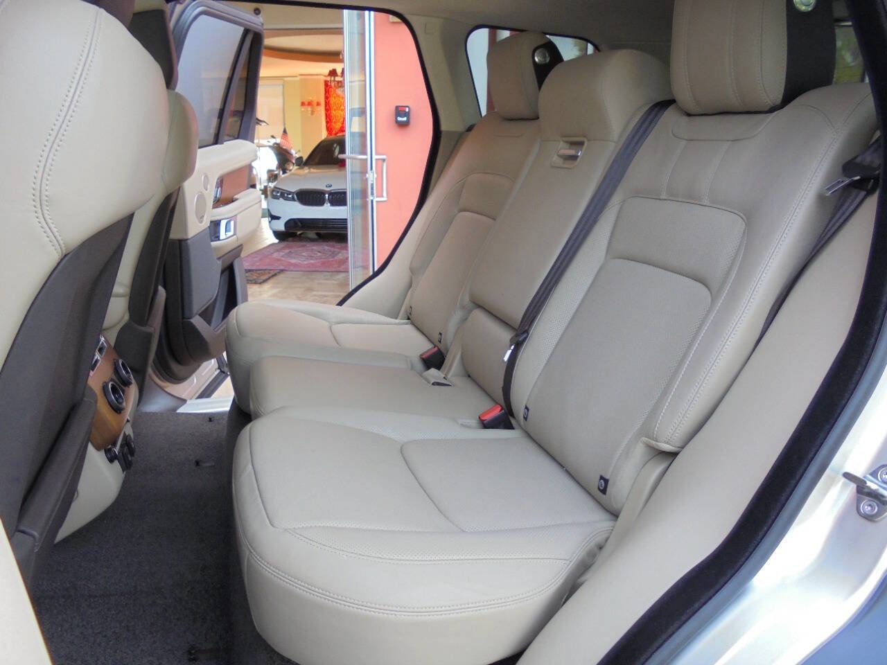 Used 2019 Land Rover Range Rover HSE AWD/4WD image 12