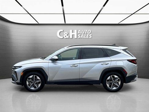 Used 2025 Hyundai Tucson SEL FWD image 11