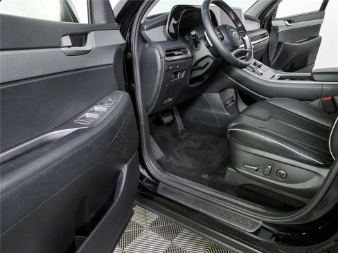 Used 2024 Hyundai Palisade SEL FWD image 5