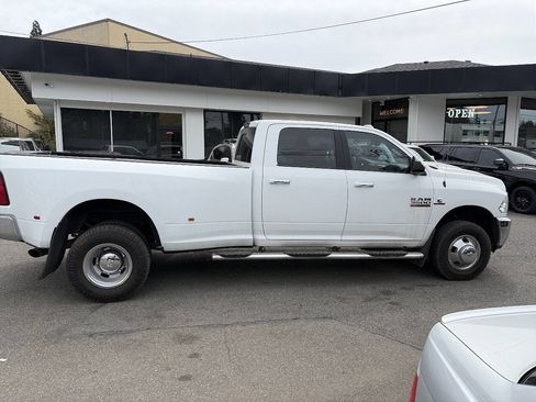 Used 2018 RAM 3500 Big Horn image 6