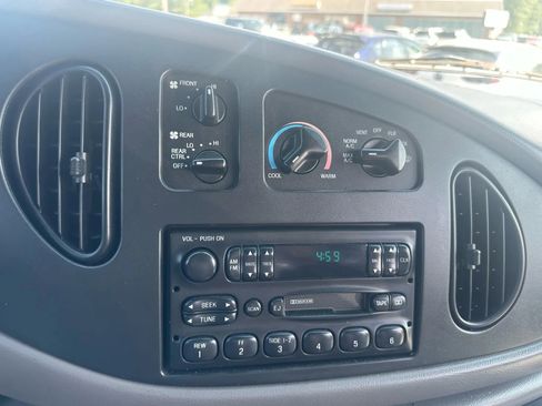 Used 1997 Ford E-150 and Econoline 150 image 33