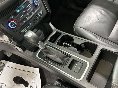 Used 2018 Ford Escape Titanium w/ Ford Safe & Smart Package AWD/4WD image 18