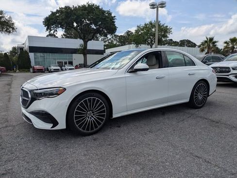 New 2026 Mercedes-Benz E 350 4MATIC Sedan image 10