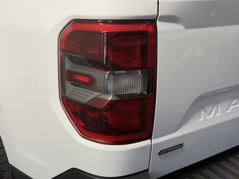 Used 2024 Ford Maverick Lariat w/ Black Appearance Package image 8