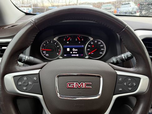 Used 2022 GMC Acadia SLT w/ LPO, Floor Liner Package image 25