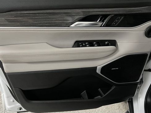 Used 2022 Jeep Wagoneer Series II image 25