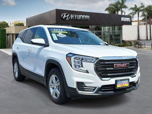 Used 2024 GMC Terrain SLE AWD/4WD image 1