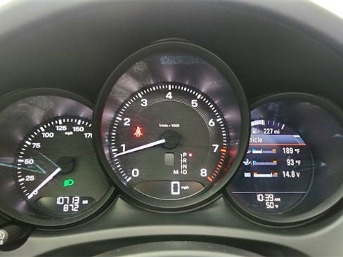 Used 2024 Porsche Macan w/ Premium Plus Package image 39