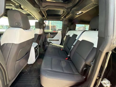 Used 2025 GMC Hummer EV 3X AWD/4WD image 11