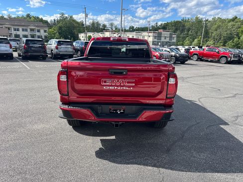 New 2026 GMC Canyon Denali AWD/4WD image 8