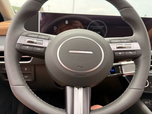 New 2025 Hyundai Sonata Limited image 14